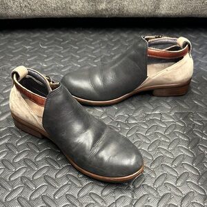 Naot Black and Tan Ankle Boots